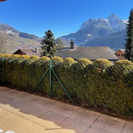 25号粉红色公寓度假屋 *